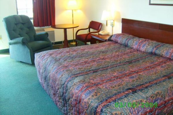 TEL FAIR MOTEL MCRAE (Scotland)